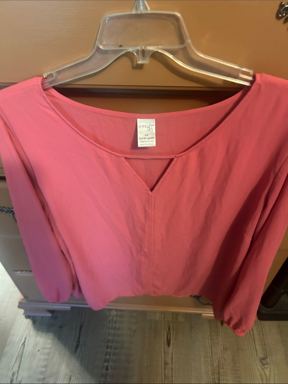 Terra & Sky Coral-Pink Long Sleeve V-Notch Blouse